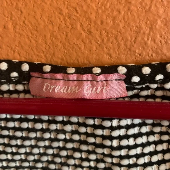 ‼️SOLD‼️Sleeveless Blouse w Raised PolkaDots & Flared Bottom Flattering! - Picture 10 of 13